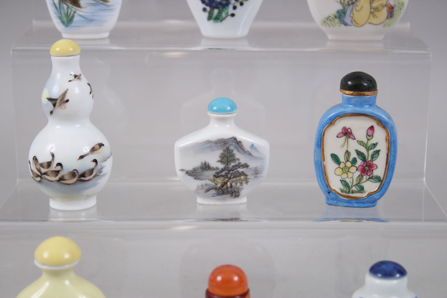 A MIXED LOT OF NINE 20TH CENTURY PORCELAIN SNUFF BOTTLES, consisting of some famille rose painted - Image 3 of 9