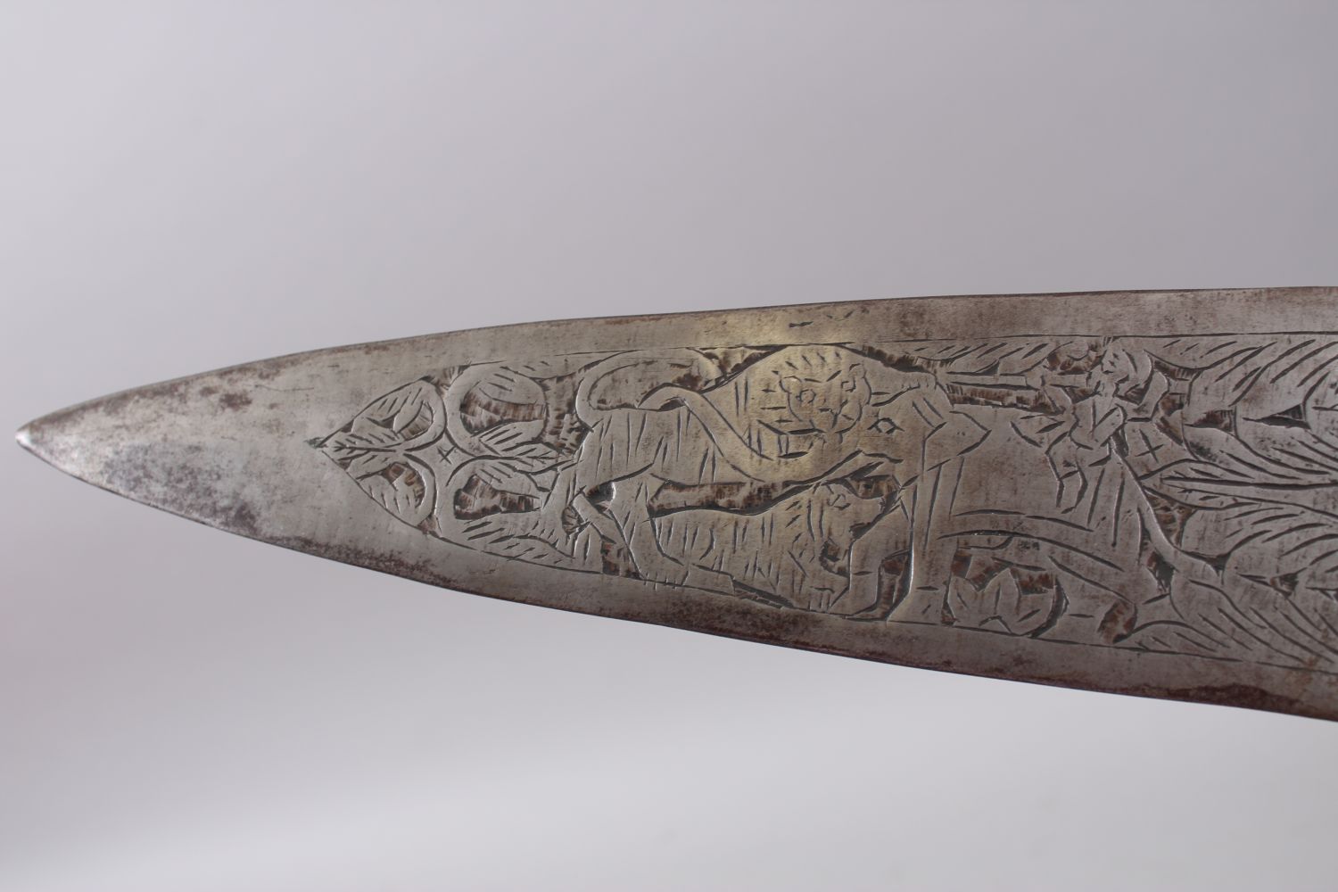 A LARGE 19TH CENTURY SOUTH INDIAN ENGRAVED STEEL HOODED KATAR, 52cm long. - Image 4 of 5