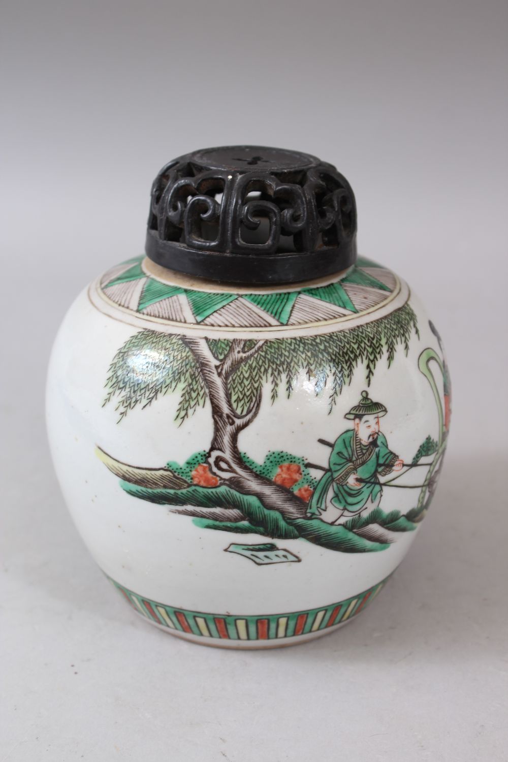 A SMALL 20TH CENTURY CHINESE FAMILLE VERTE GINGER JAR with wooden cover, 14cm high. - Image 3 of 6