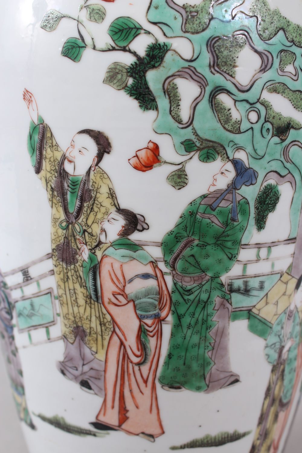 A LARGE CHINESE KANGXI PERIOD FAMILLE VERTE VASE Circa 1700, painted with various figures, trees - Image 6 of 10