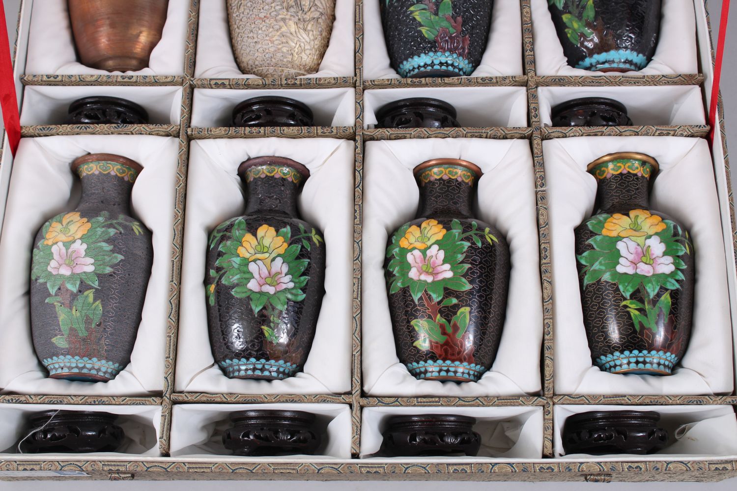 A GOOD 20TH CENTURY CHINESE CLOISONNE VASE SET, this kit showing the individual stages that - Image 3 of 6