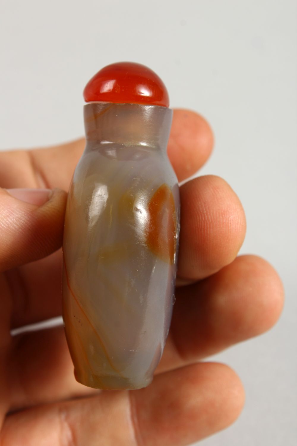 A GOOD AGATE SNUFF BOTTLE. - Image 3 of 8