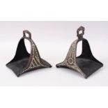 A GOOD PAIR OF 18TH-19TH CENTURY PERSIAN QAJAR STIRRUPS mounted with turquoise beads, 18cm high x