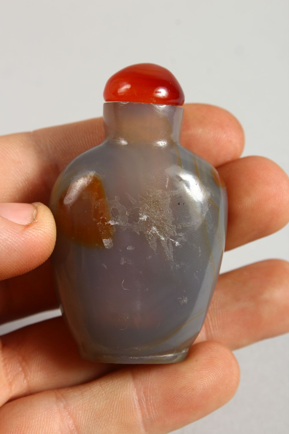 A GOOD AGATE SNUFF BOTTLE. - Image 4 of 8