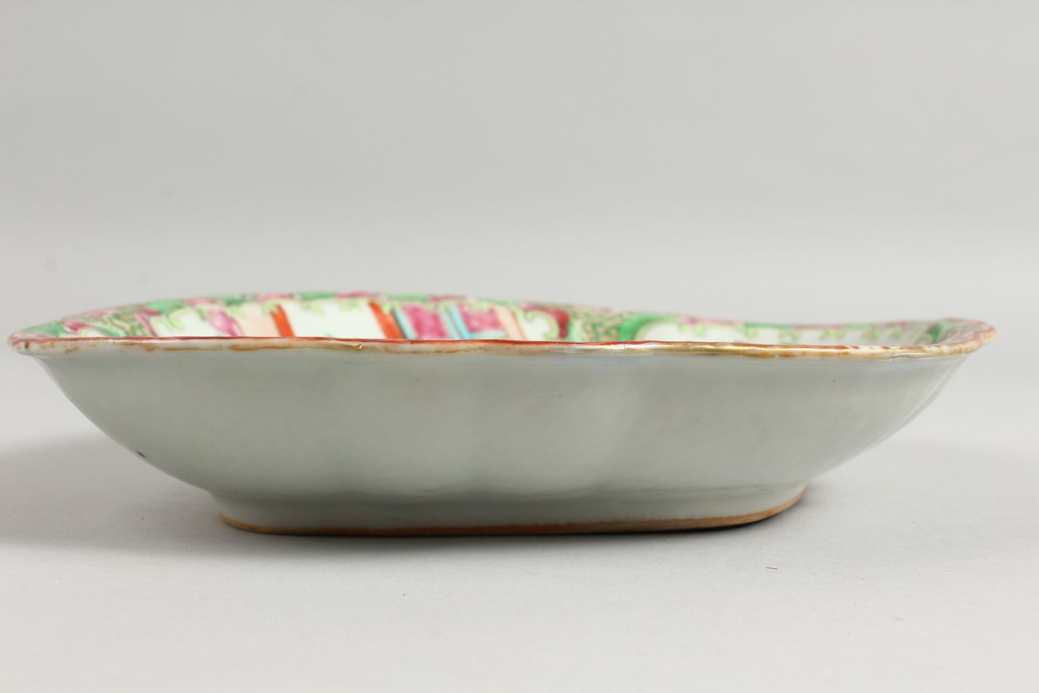 A CANTON OVAL DISH with four panels of birds, butterflies and flowers. 10ins wide. - Image 7 of 8