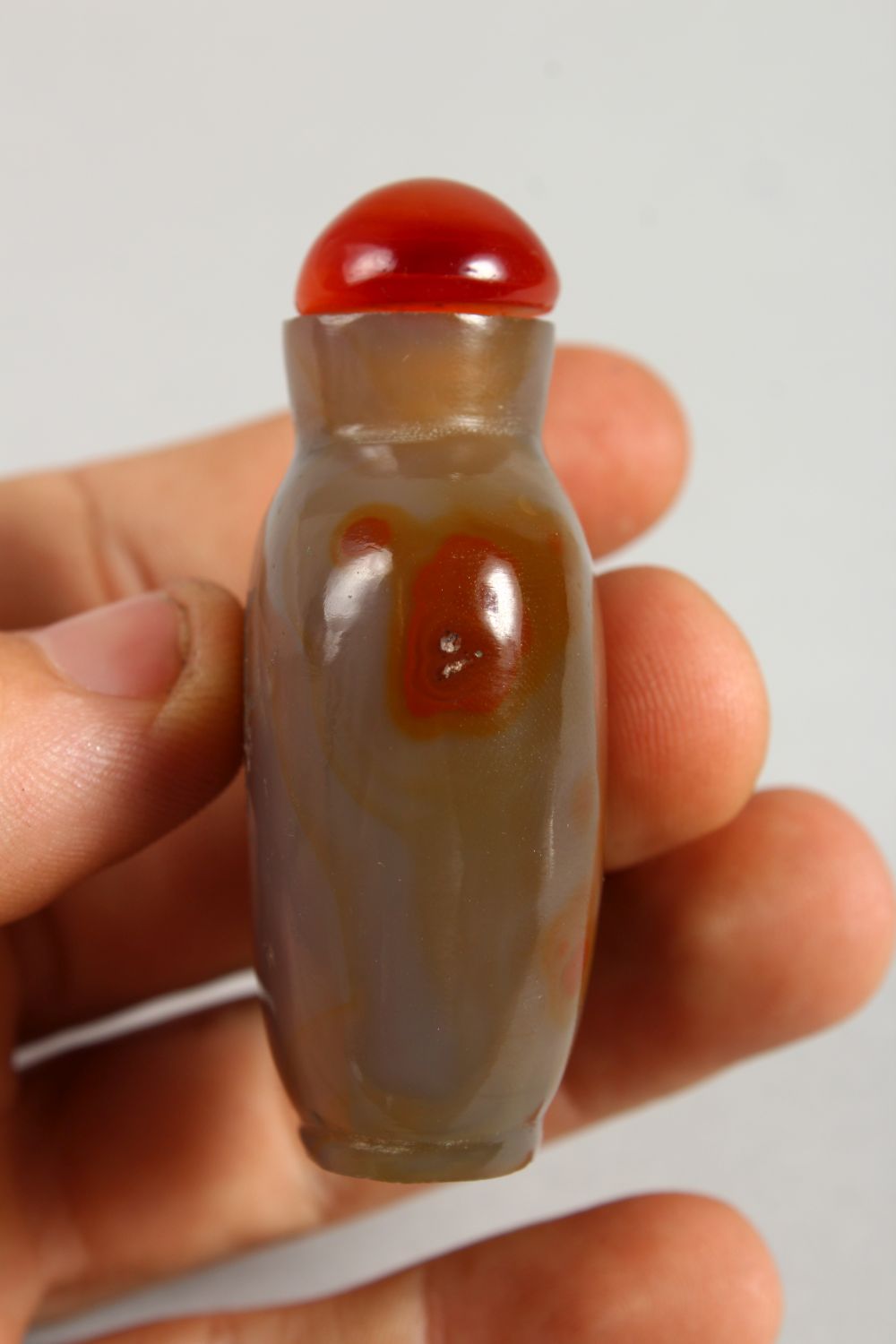 A GOOD AGATE SNUFF BOTTLE. - Image 5 of 8