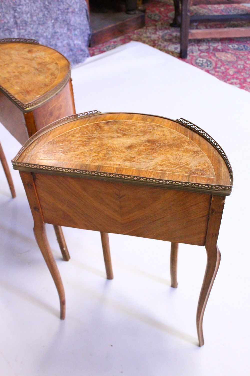 A PAIR OF FRENCH STYLE WALNUT THREE DRAWER BOWFRONT PETIT COMMODE, 20TH CENTURY, on cabriole legs. - Image 10 of 10