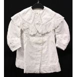 EDWARDIAN WHITE COTTON CHILD'S OVERCOAT/JACKET, button front and large lace collar.