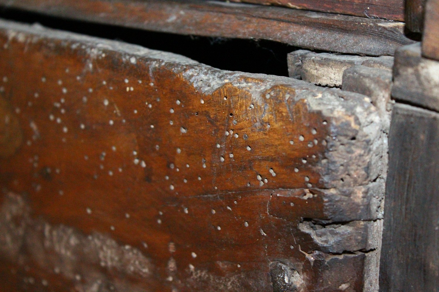 AN 18TH CENTURY OAK BACON CUPBOARD, with a moulded cornice, blind fret decorated frieze above a pair - Image 6 of 13