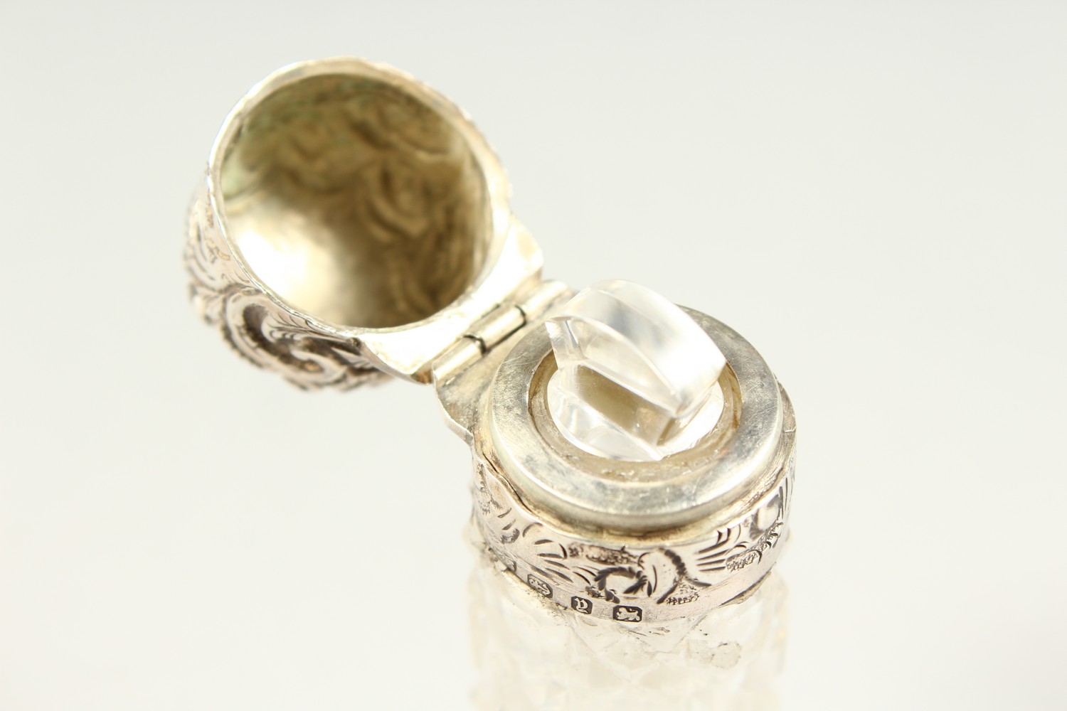 A VICTORIAN PLAIN CUT GLASS SCENT BOTTLE with repousse silver top and plain glass stopper. - Image 10 of 10