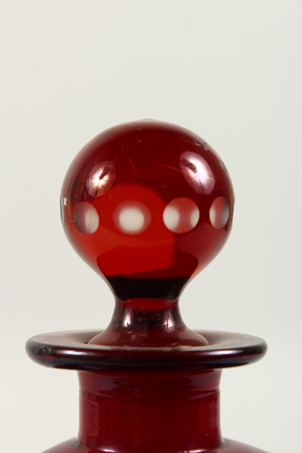 A BOHEMIAN SQUARE SHAPE RUBY GLASS DECANTER, engraved with a castle and a deer. 19cms high. - Image 6 of 9