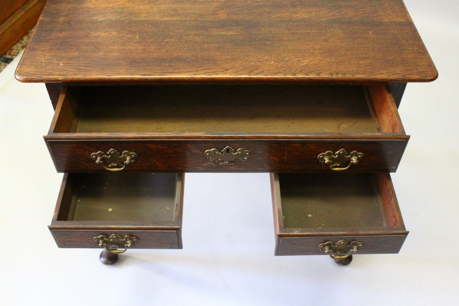 AN 18TH CENTURY STYLE OAK LOWBOY, EARLY 20TH CENTURY, with one long drawer and two short drawers, on - Image 5 of 8