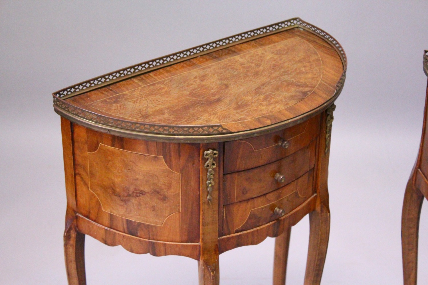 A PAIR OF FRENCH STYLE WALNUT THREE DRAWER BOWFRONT PETIT COMMODE, 20TH CENTURY, on cabriole legs. - Image 2 of 10