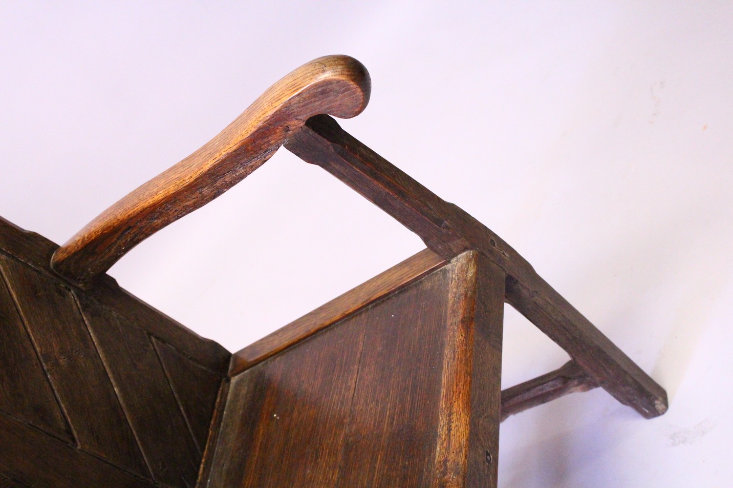 AN 18TH CENTURY AND LATER OAK GOTHIC ARMCHAIR, with pierced and carved cresting, tongue and groove - Image 6 of 9