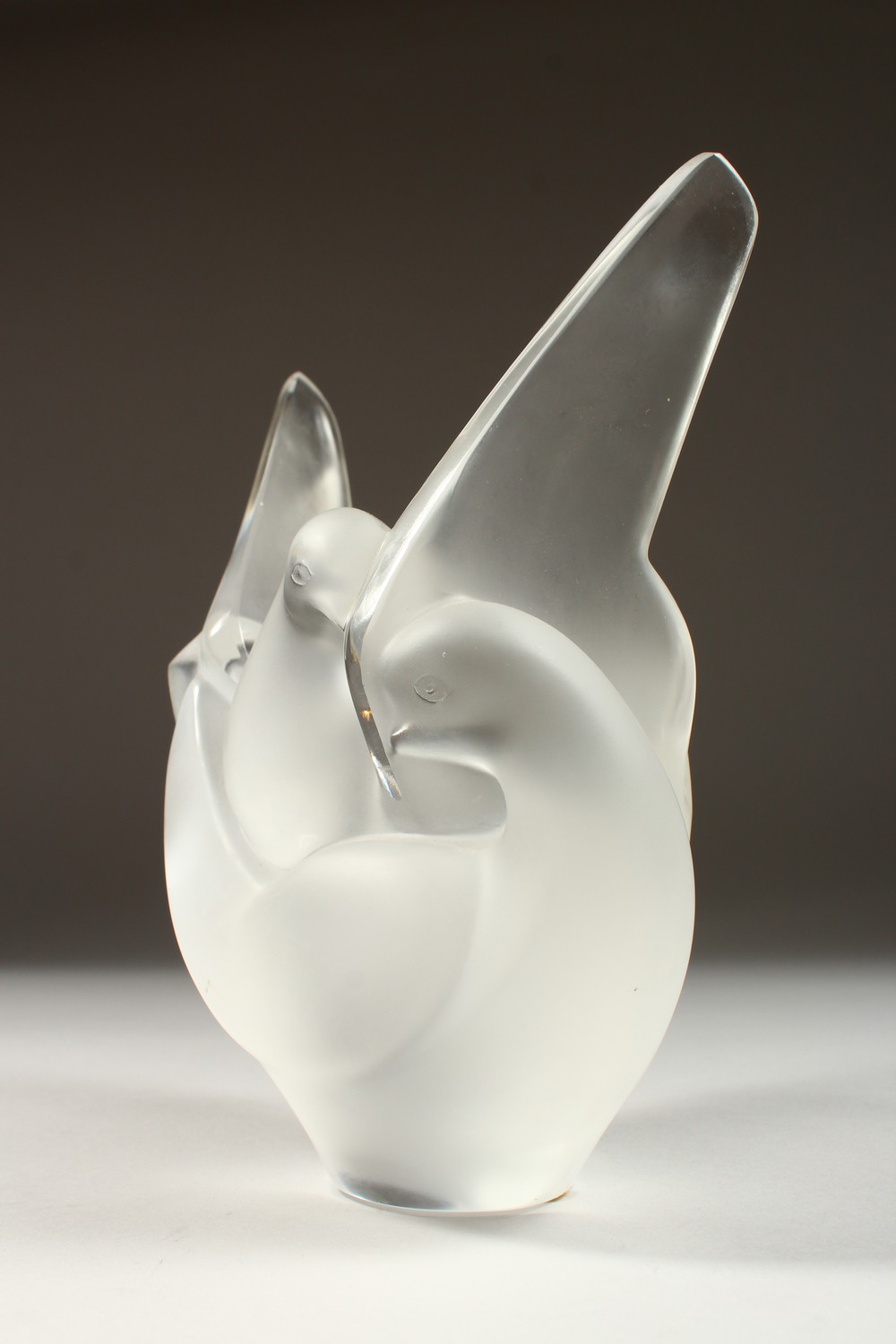 A LALIQUE FROSTED GLASS VASE "TWO ENTWINED DOVES". Etched R. Lalique, France. 8ins high. - Image 3 of 15