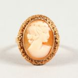 A 9CT GOLD CAMEO RING.