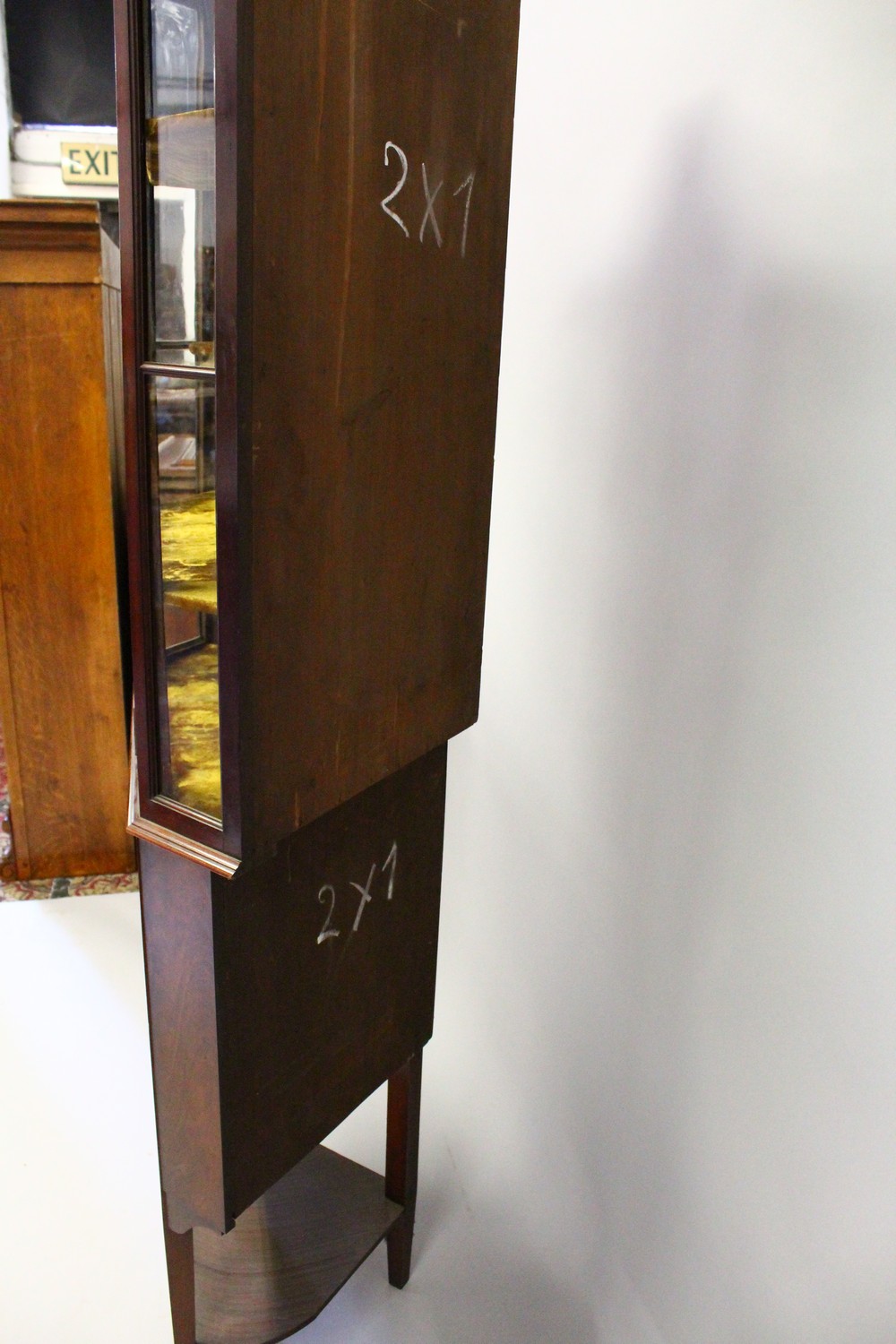 A GEORGE III DESIGN MAHOGANY CORNER CABINET, on associated stand, with pierced swan neck cresting, - Image 3 of 13