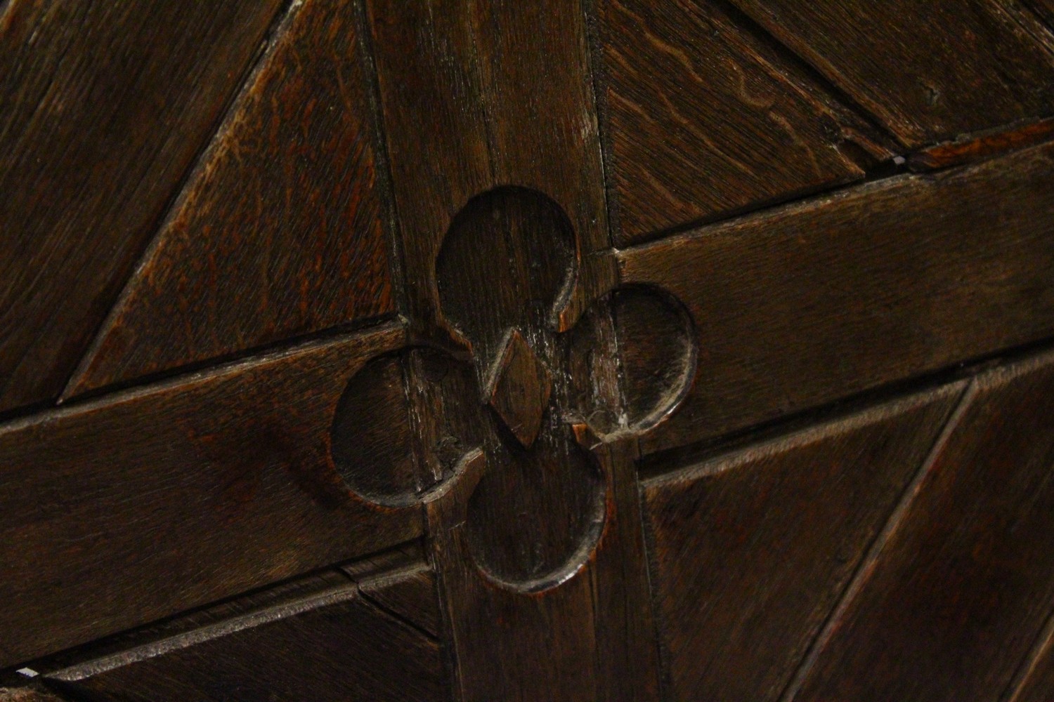 AN 18TH CENTURY AND LATER OAK GOTHIC ARMCHAIR, with pierced and carved cresting, tongue and groove - Image 5 of 9