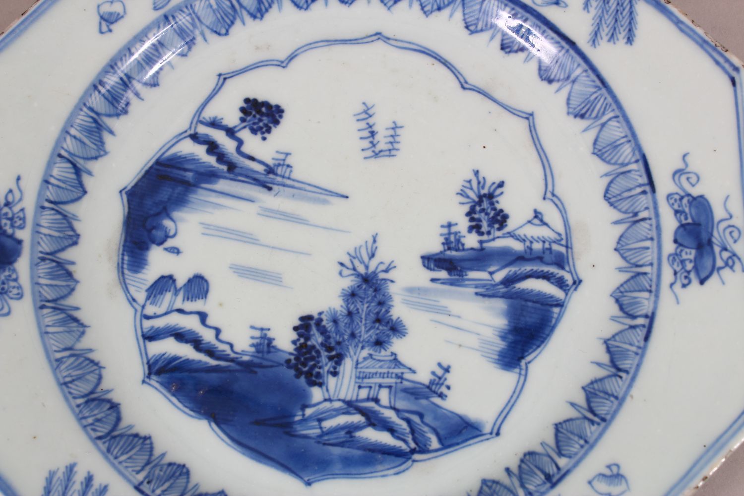 A PAIR OF 18TH CENTURY CHINESE BLUE & WHITE PORCELAIN OCTAGONAL PLATES, both decorated with - Image 3 of 4