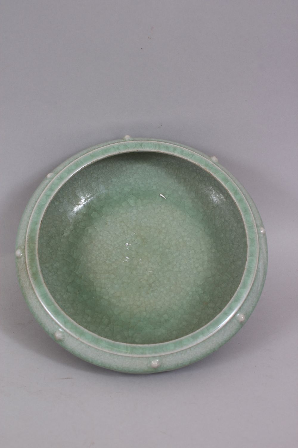 A GOOD CHINESE SONG STYLE PALE CELADON GROUND TRIPLE FOOT CENSOR, the body with moulded studs, the - Image 3 of 7