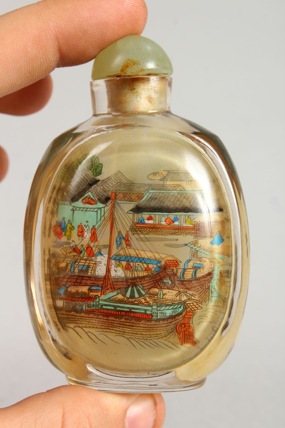 A GOOD SNUFF BOTTLE painted with a boat, buildings and figures, 8.5cm. - Image 6 of 10