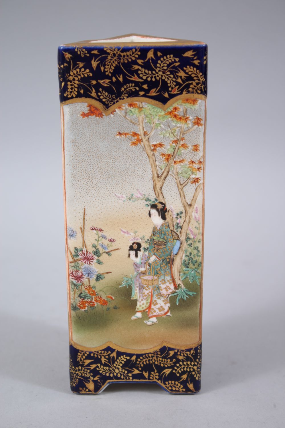 A GOOD JAPANESE MEIJI PERIOD SATSUMA TRIANGULAR VASE, painted with panels of geisha and children - Image 3 of 5