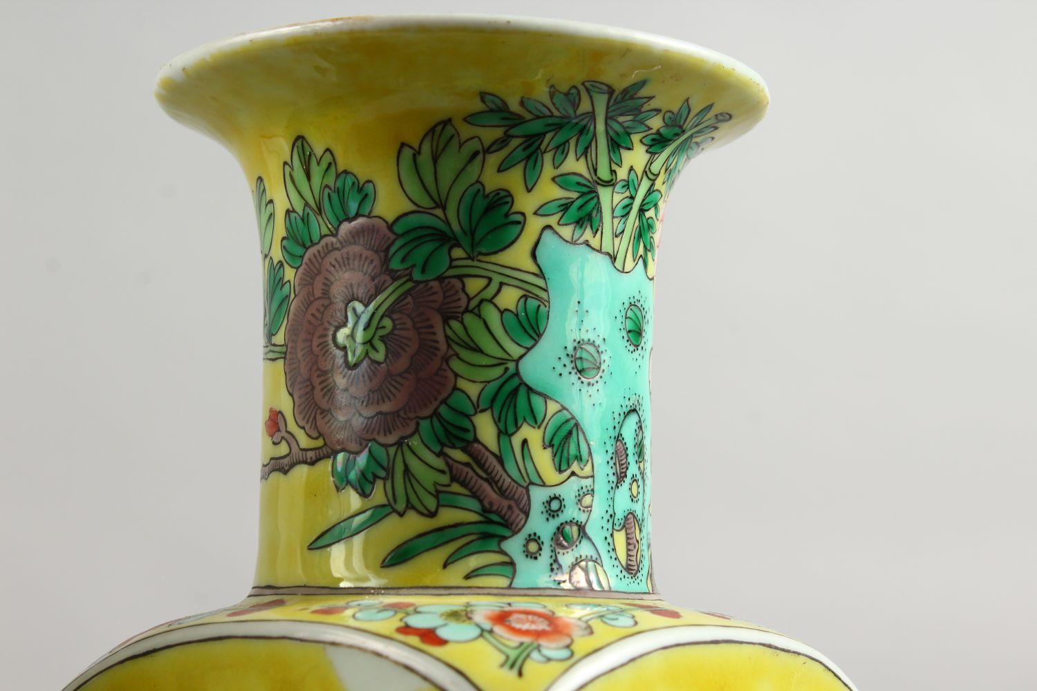 A GOOD PAIR OF 19TH CENTURY CHINESE FAMILLE JAUNE SQUARE TAPERING VASES painted with panels of - Image 6 of 9