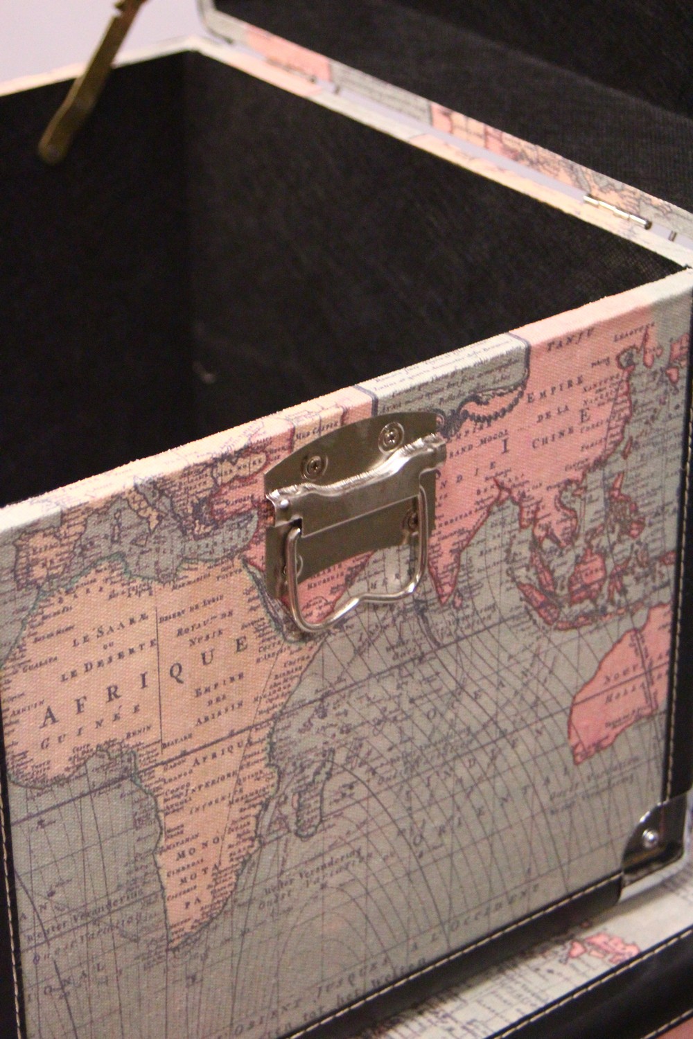 A SET OF THREE SQUARE TRUNKS, printed with maps of the world. Largest: 1ft 6ins wide. - Image 4 of 4