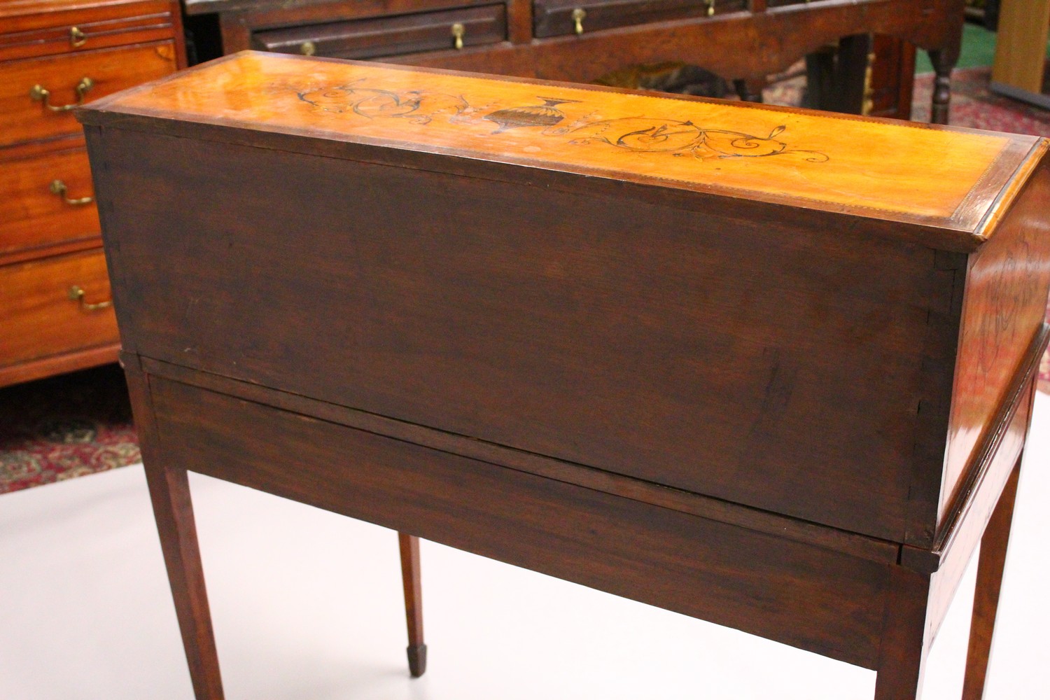 A SUPERB GEORGE III SATINWOOD INLAID CYLINDER BUREAU with urns, scrolls, ribbons and oval. The - Image 11 of 11