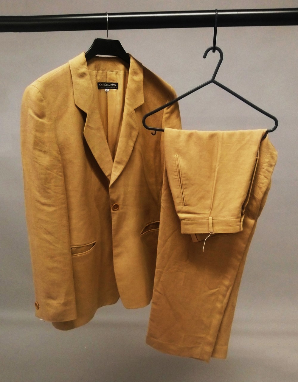 GIORGIO ARMANI CREAM TROUSERS AND JACKET.