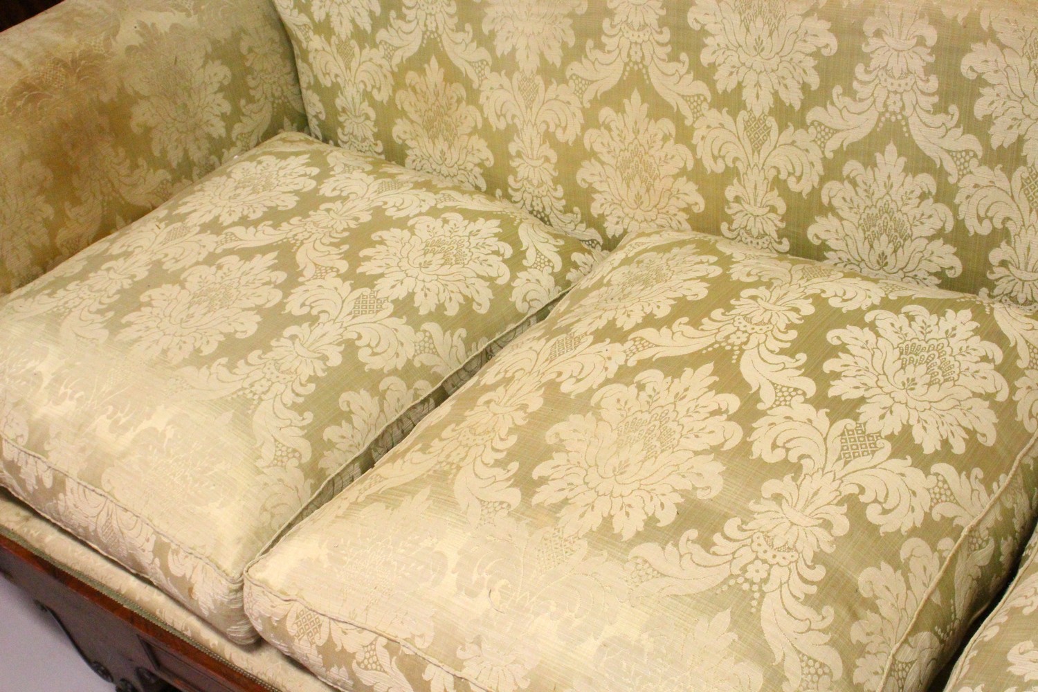 A VERY GOOD REGENCY ROSEWOOD AND CUT BRASS INLAID SCROLL END SETTEE, with carved and shaped back, - Image 8 of 11