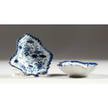A PAIR OF WORCESTER BLUE AND WHITE LEAF SHAPED PICKLE DISHES decorated with fruiting vines.