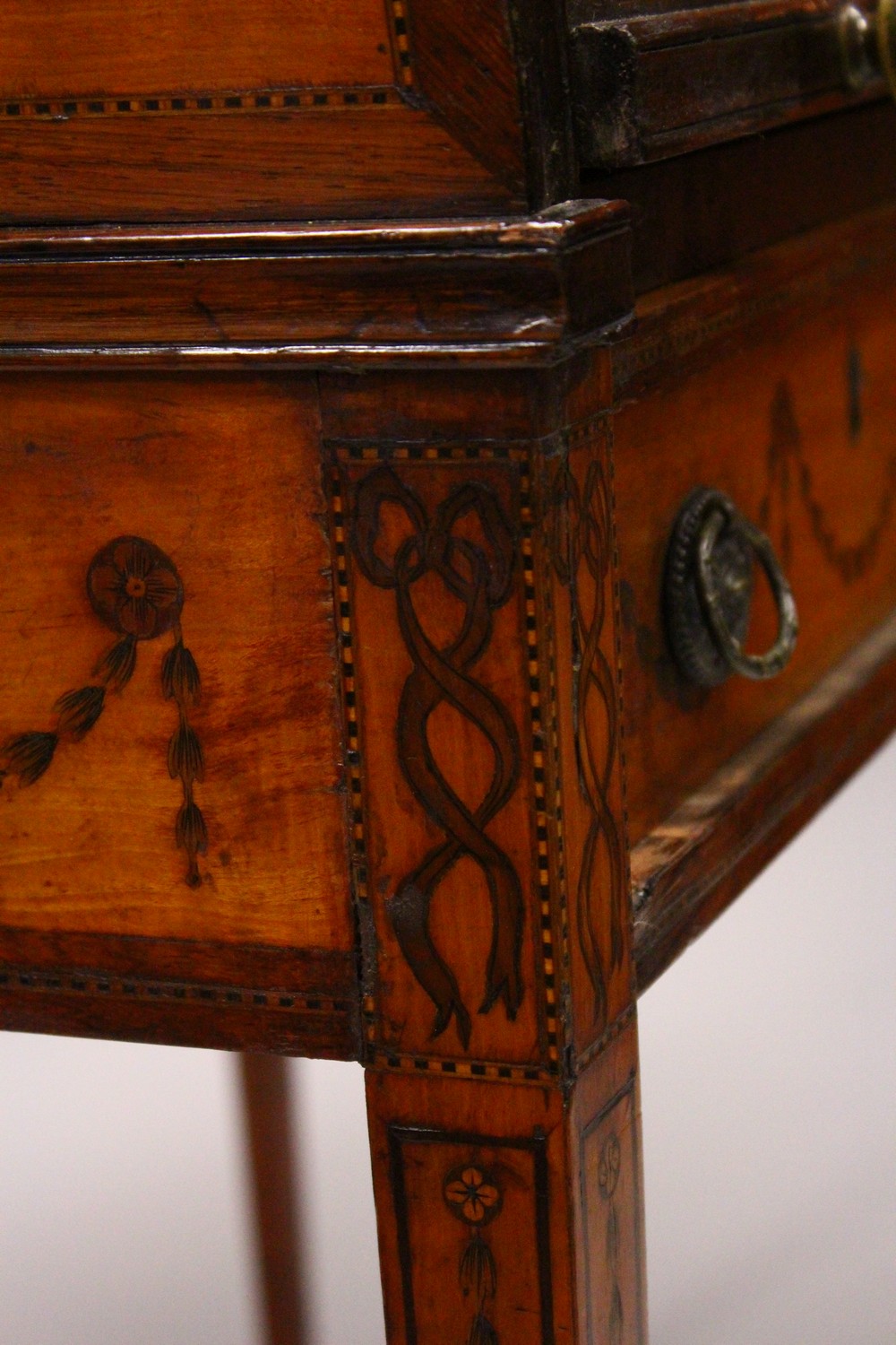 A SUPERB GEORGE III SATINWOOD INLAID CYLINDER BUREAU with urns, scrolls, ribbons and oval. The - Image 6 of 11