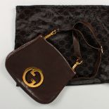 A GUCCI BROWN LEATHER SHOULDER BAG, in a Gucci bag