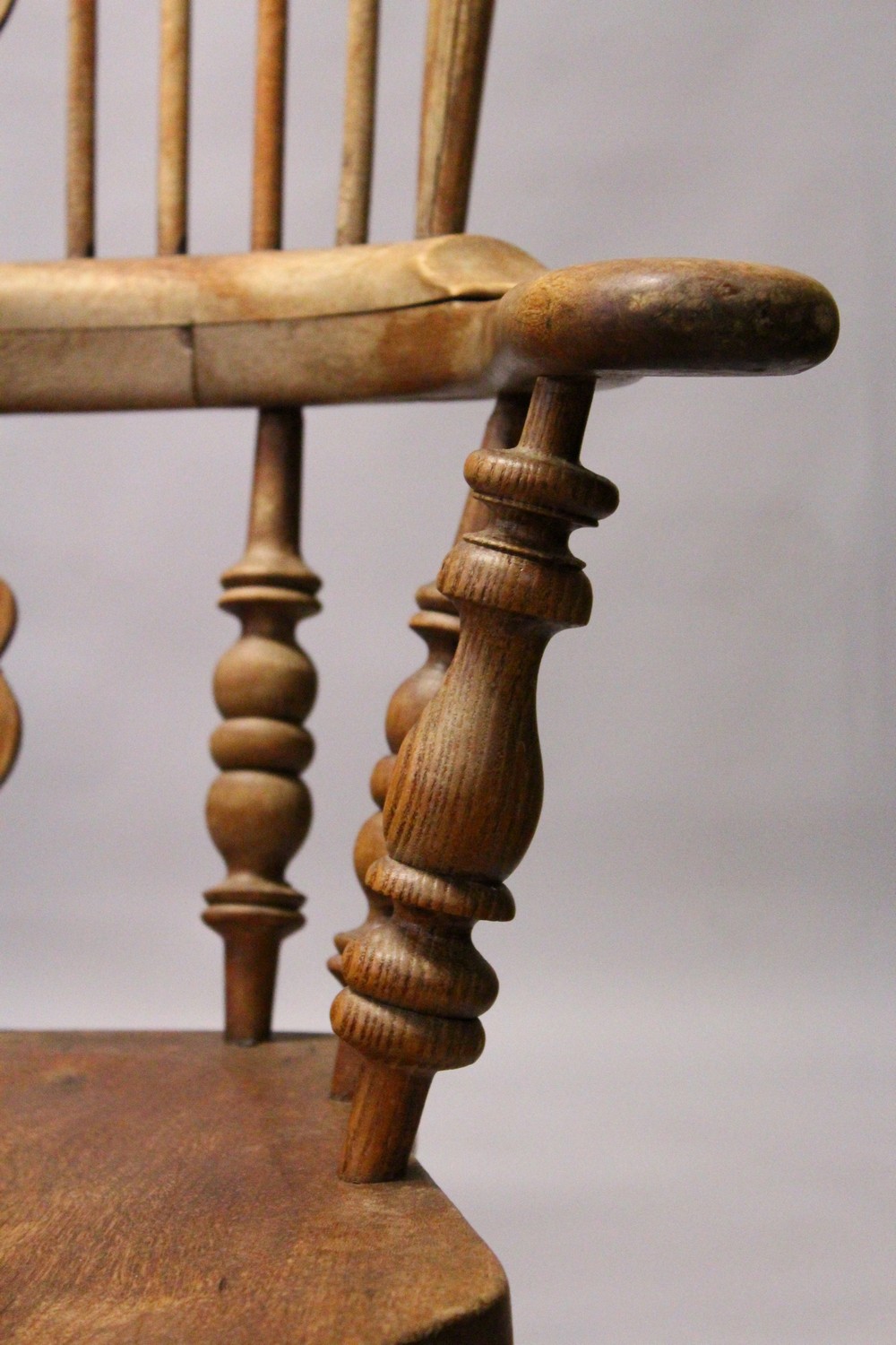 A GOOD SET OF FOUR 19TH CENTURY OAK WINDSOR HIGH BACK ARMCHAIRS. - Image 5 of 11