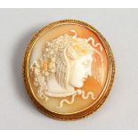 A GOOD VICTORIAN OVAL CAMEO.