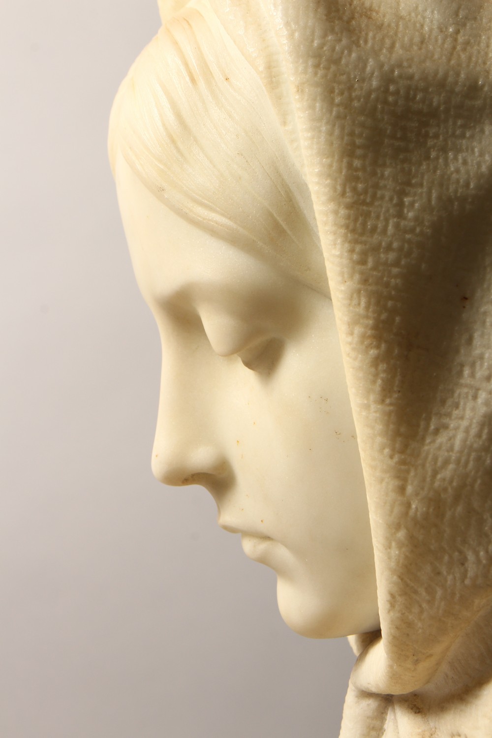 JOHN DENTON CRITTENDEN (1834-1877) A GOOD CARVED WHITE MARBLE BUST OF A YOUNG LADY, wearing a - Image 5 of 15