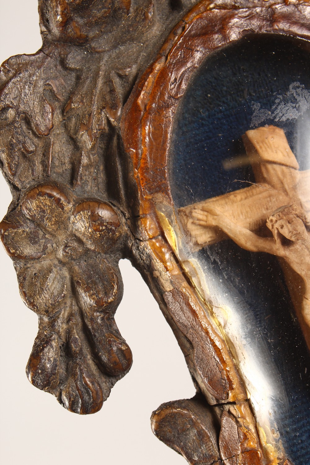 A SMALL 19TH CENTURY CARVED WOOD CORPUS CHRISTI, in a glazed, carved wood frame. 10ins high. - Image 6 of 11