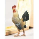A SUPERB RUSSIAN CARVED HARDSTONE AND GOLD MODEL OF A COCKEREL, boxed. 5ins high.