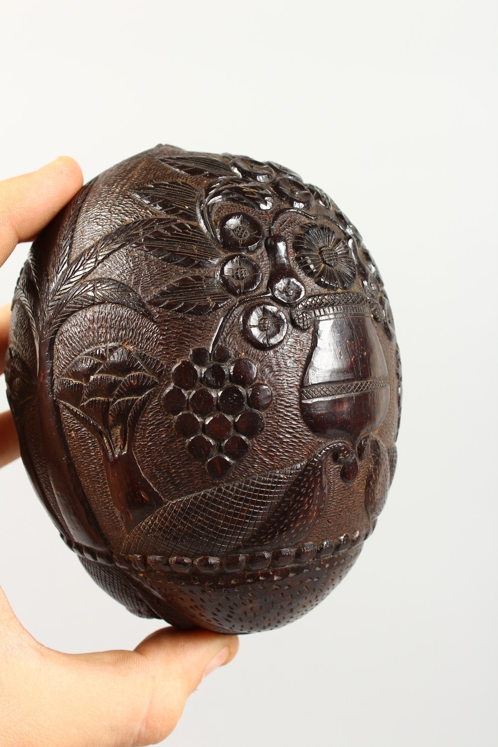 A CARVED NUT "BUG BEAR" FLASK. 5ins. - Image 2 of 6