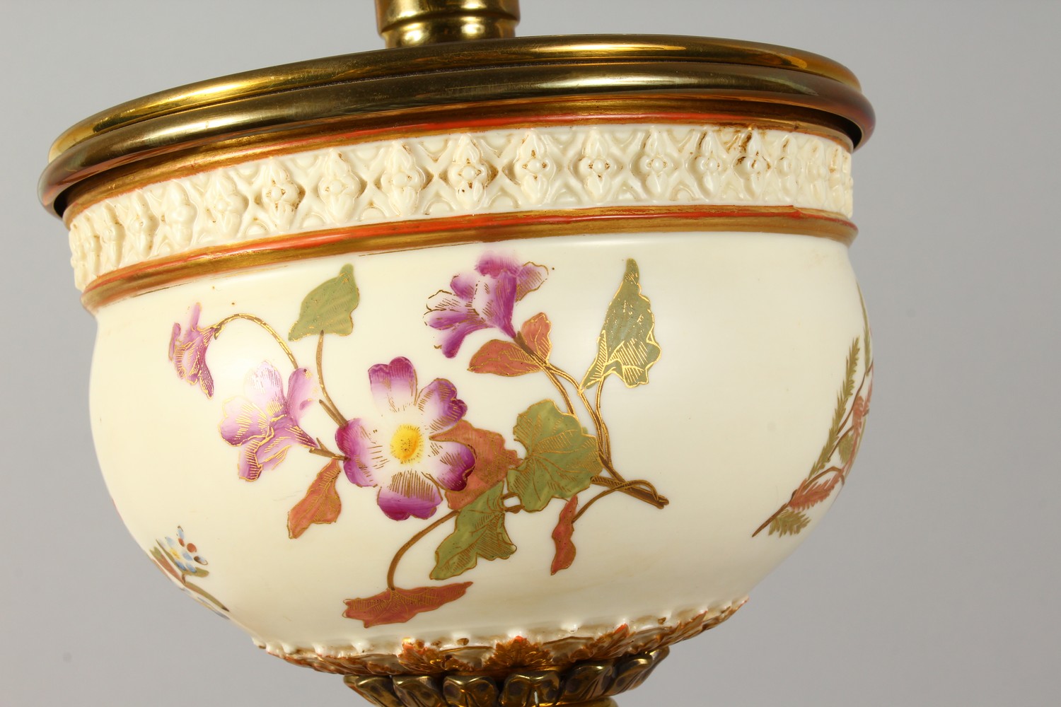 A GOOD BRASS CORINTHIAN COLUMN TABLE LAMP, possibly converted from an oil lamp, with Royal Worcester - Image 5 of 9