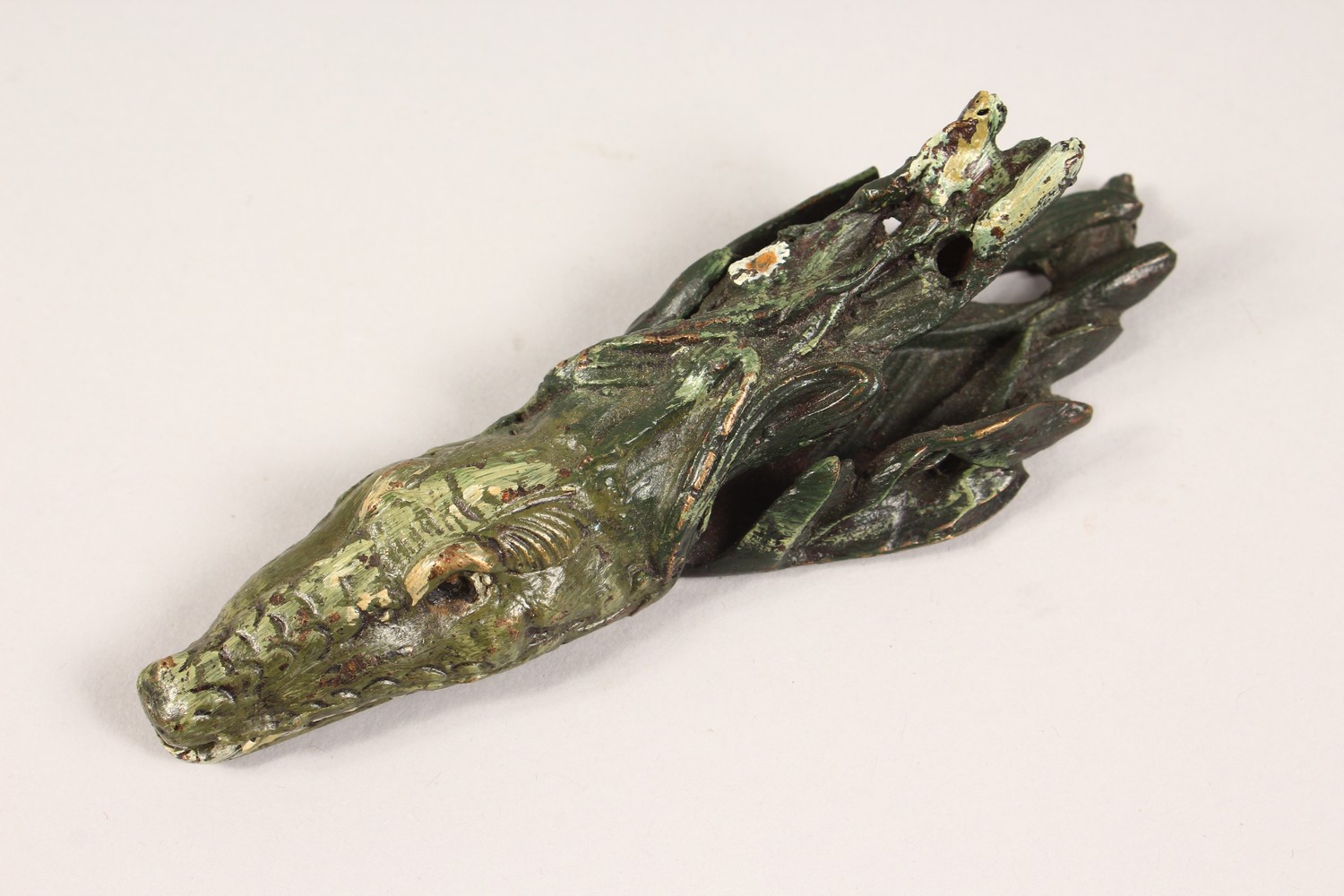 A COLD PAINTED BRONZE PAPER CLIP, modelled as an alligator. 5.5ins long. - Image 2 of 3