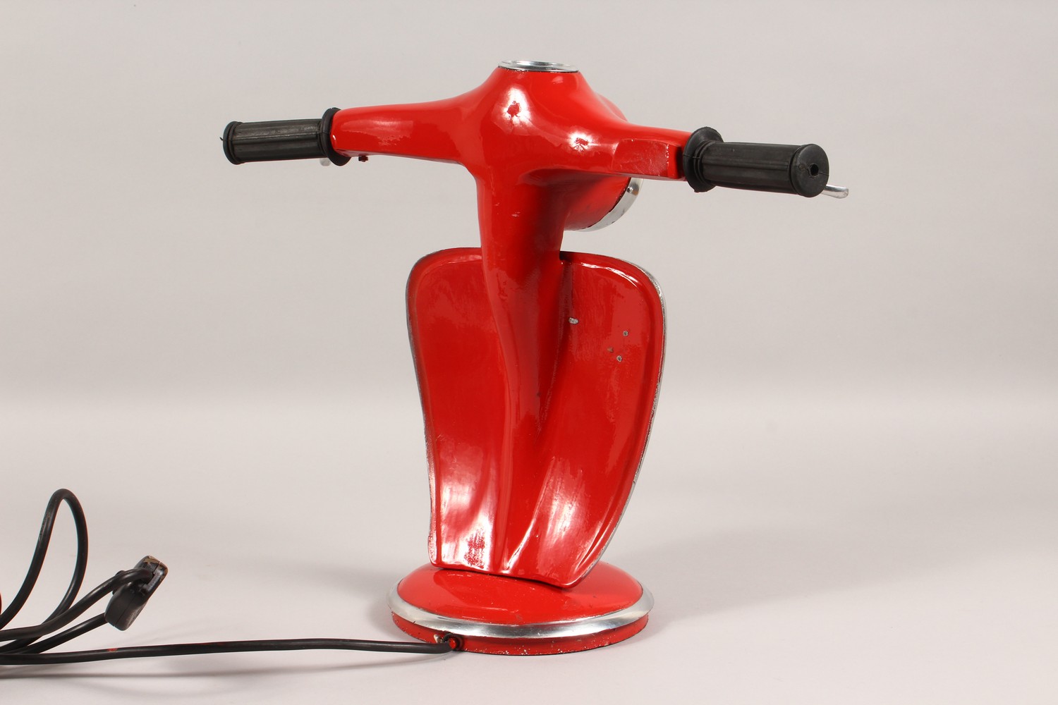 A NOVELTY TABLE LAMP, modelled as the front end of a moped. 13ins high. - Image 2 of 3