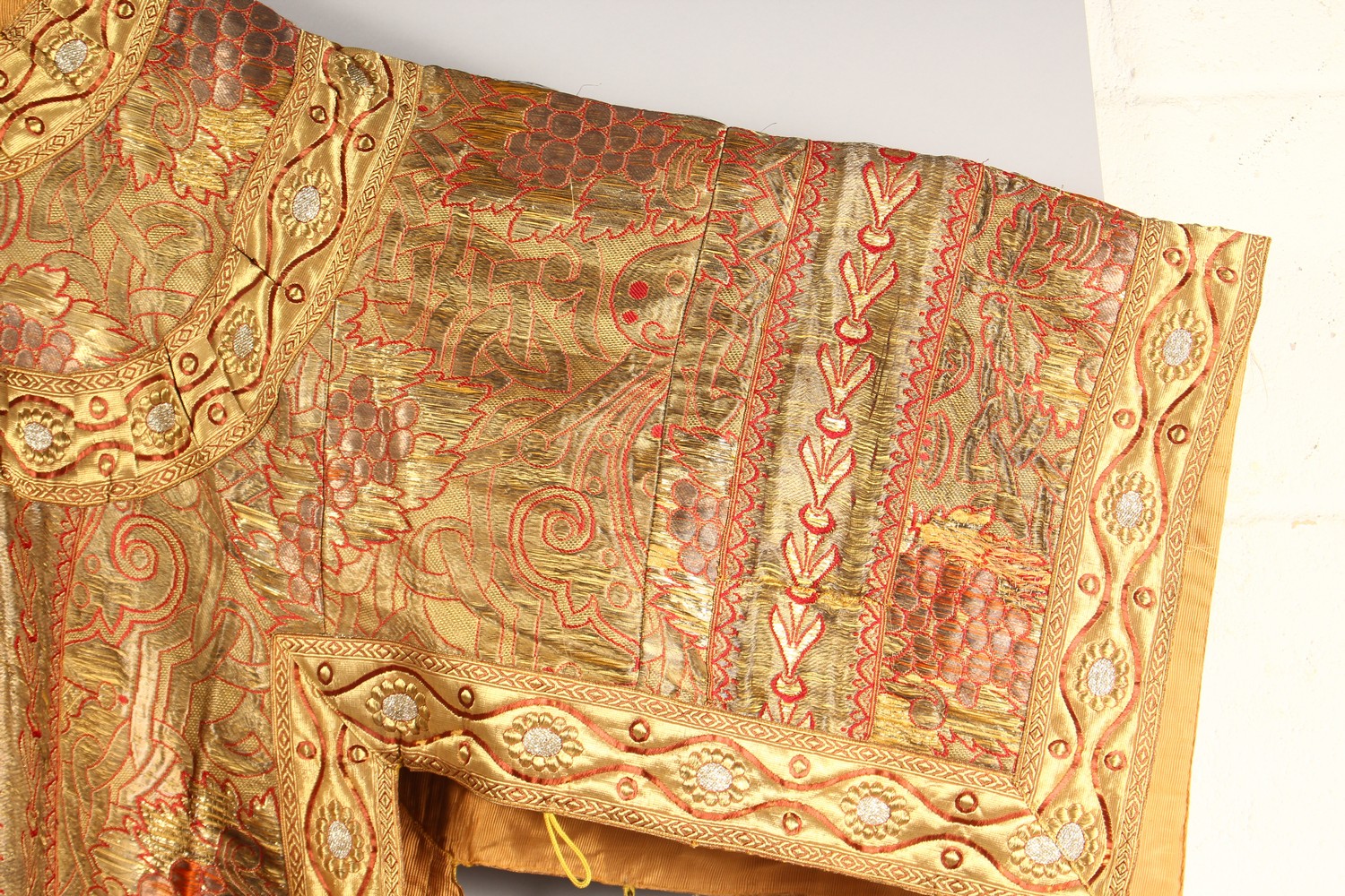 AN UNUSUAL EARLY 20TH CENTURY RUSSIAN COAT, with highly ornate gold thread embroidered decoration, - Image 3 of 22