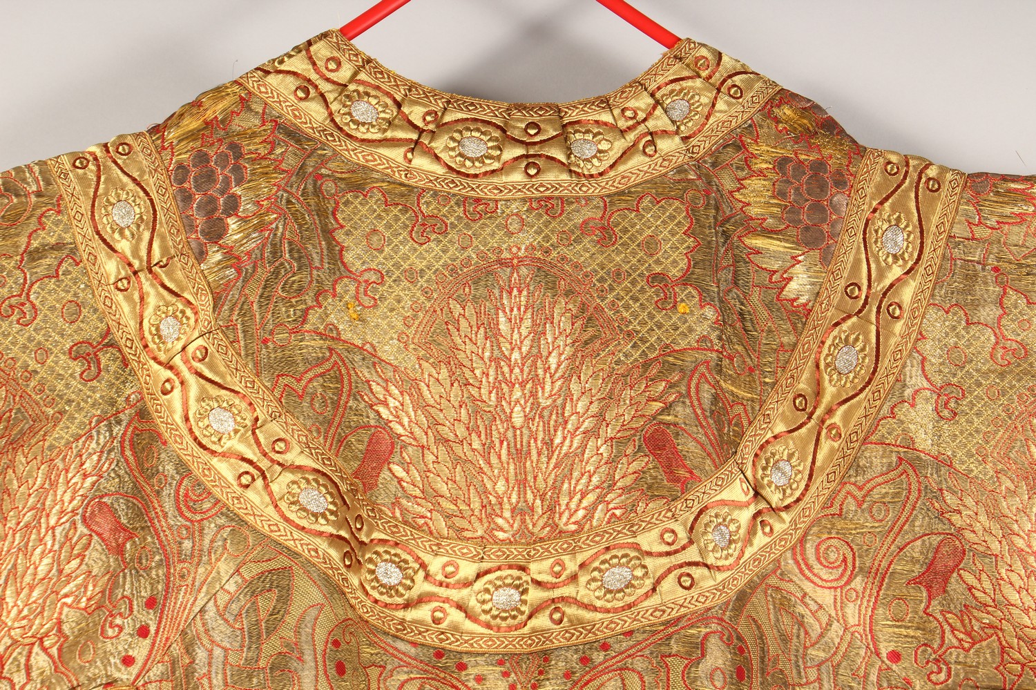 AN UNUSUAL EARLY 20TH CENTURY RUSSIAN COAT, with highly ornate gold thread embroidered decoration, - Image 14 of 22