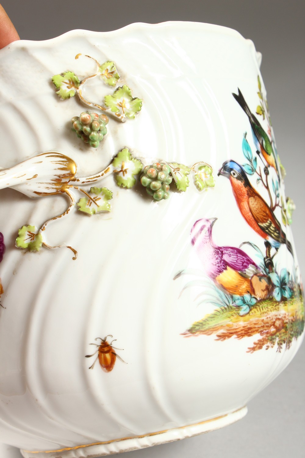 A DRESDEN AUGUSTUS REX CIRCULAR TWO-HANDLED JARDINIERE, encrusted with fruiting vines and painted - Image 5 of 10