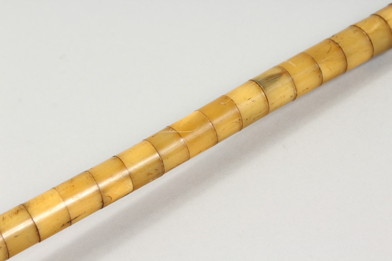 AN UNUSUAL SEGMENTED BONE WALKING STICK. 2ft 10ins long. - Image 8 of 13