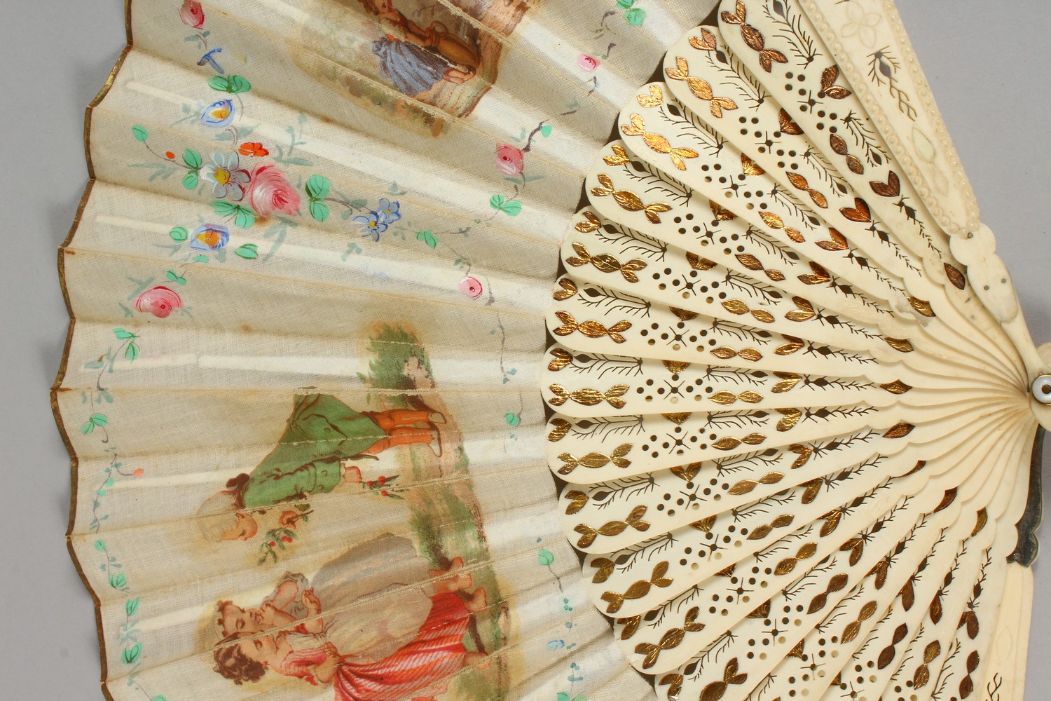 A VICTORIAN BONE FAN, painted with children. 10.5ins long. - Image 4 of 6
