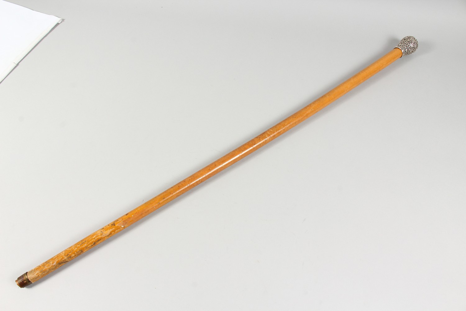 AN INDIAN SILVER HANDLED WALKING CANE. 3ft long. - Image 7 of 7