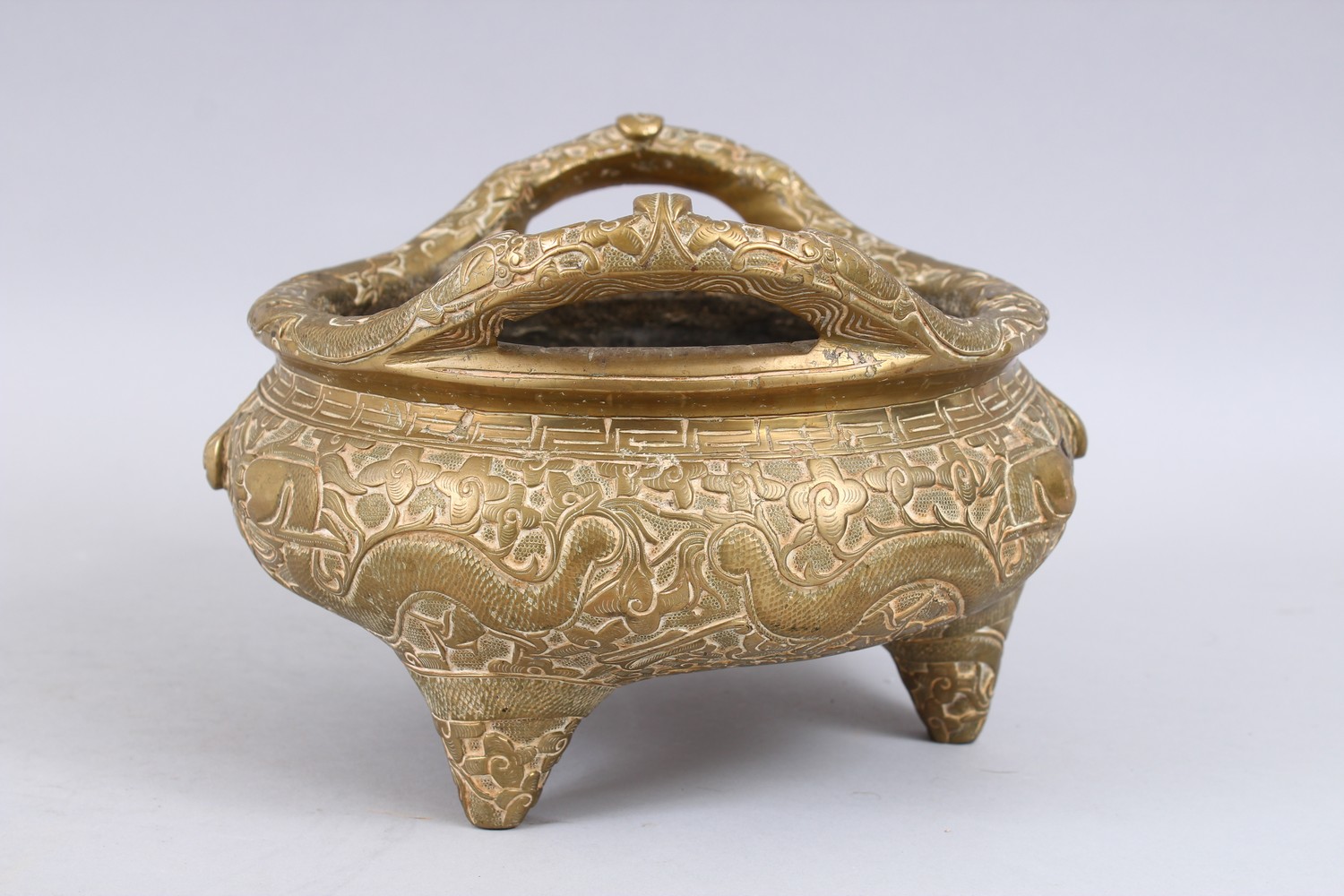 A HEAVY 20TH CENTURY CHINESE BRONZE TRIPOD CENSER, the body with chilongs, the base with a six - Image 2 of 8